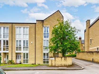 4 Bed Terraced House, Alexandra Gardens, S11