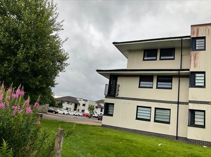 3 Bed Flat, Whiteside Court, EH48