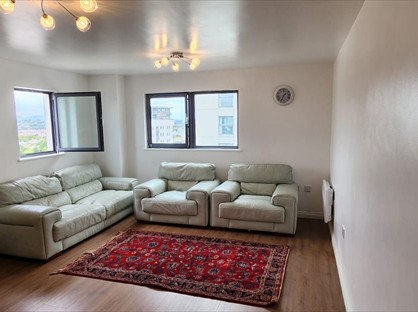 2 Bed Flat, Churchill Way, CF10