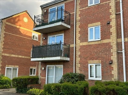 2 Bed Flat, Oaklands, PE1