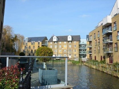1 Bed Flat, Kings Mill Way, UB9