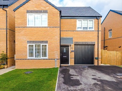 4 Bed Detached House, Fully Furnished, BD13