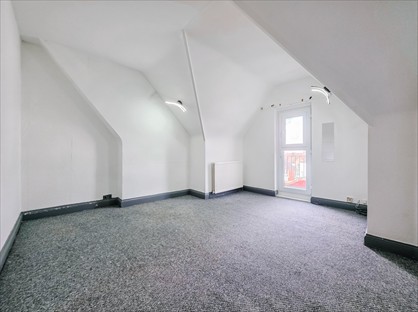 2 Bed Flat, Cobham Road, SS0