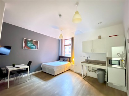 Studio Flat, Moorefields, L2