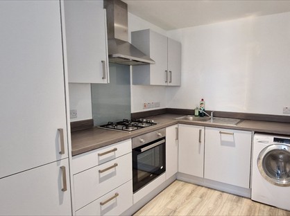 2 Bed Flat, Bridge End, BT5