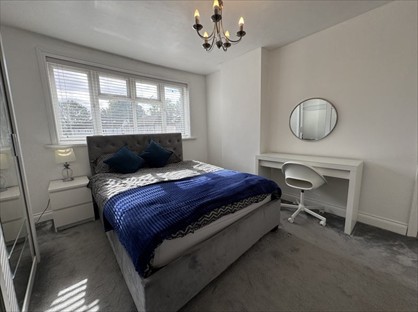 Room in a Shared House, Southlea Road, M20