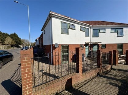 2 Bed Terraced House, Park House Court, NR3