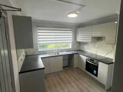 6 Bed Terraced House, Woodside View, SS7