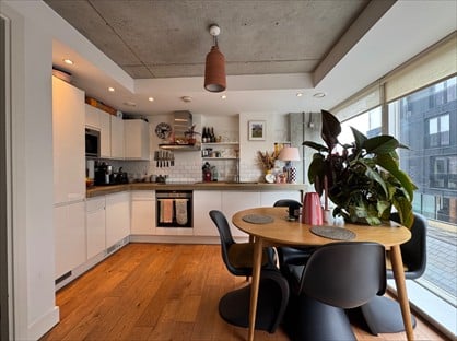 1 Bed Flat, Fortescue Avenue, E8