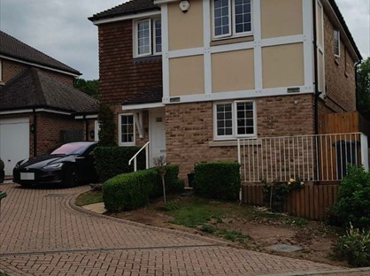 Room in a Shared House, Anmer Close, KT20