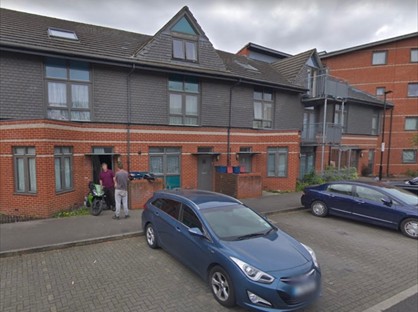 2 Bed Flat, Page Road, TW14