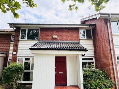 2 Bed Flat, Patterdale Walk, WA15