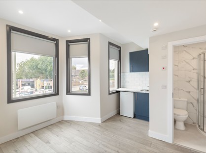 Studio Flat, Park Road, TW15