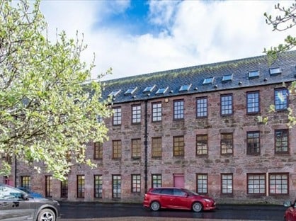 2 Bed Flat, Weavers Way, FK13