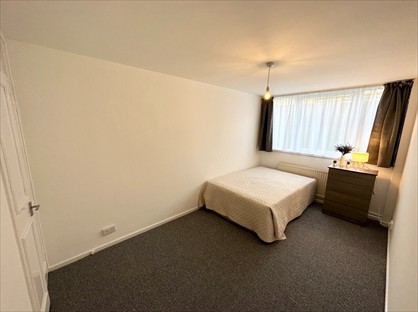 Room in a Shared Flat, Charfield Court, W9