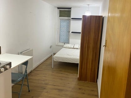 Room in a Shared House, Green Lanes, N4