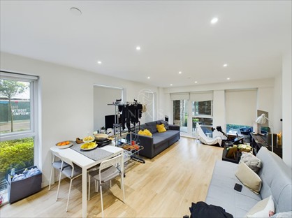 2 Bed Flat, Celeste House, NW9