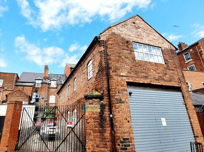 Studio Flat, Wheelers Fold, WV1