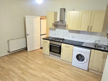 2 Bed Flat, Park Hill Road, L8