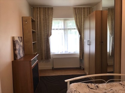Room in a Shared House, North Circular Road, NW10