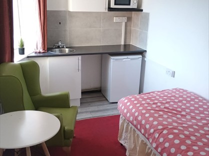 Studio Flat, Station Street, WS10