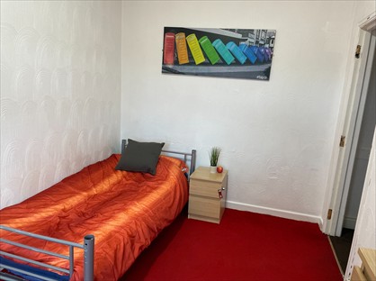 Room in a Shared House, Station Street, WS10