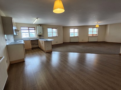 2 Bed Flat, Rossmore Court, CH66