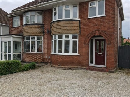 3 Bed Semi-Detached House, Southbourne Road, WV10