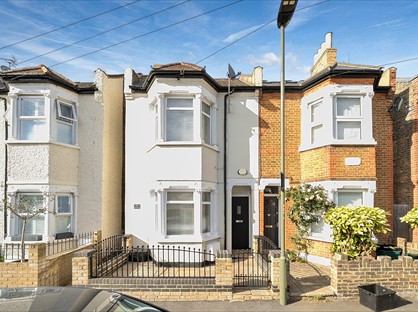 4 Bed Semi-Detached House, Ridley Road, BR2
