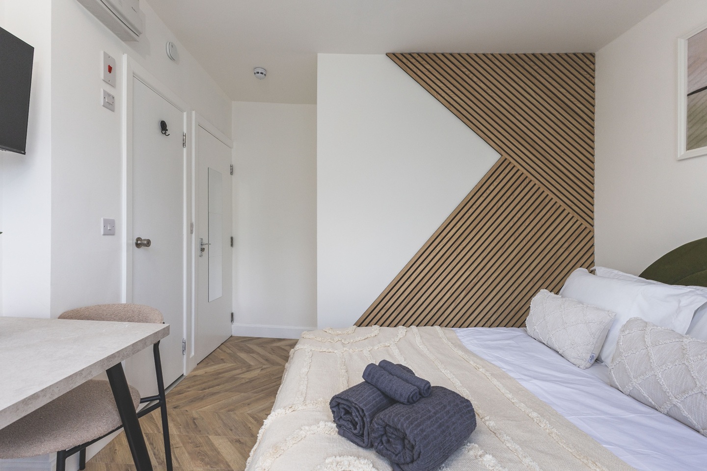 Studio Flat, Kelvin Road, N5 photo 5