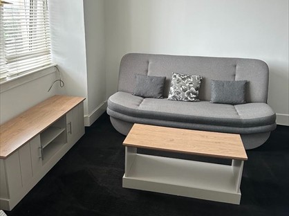 1 Bed Flat, Highholm Street, PA14