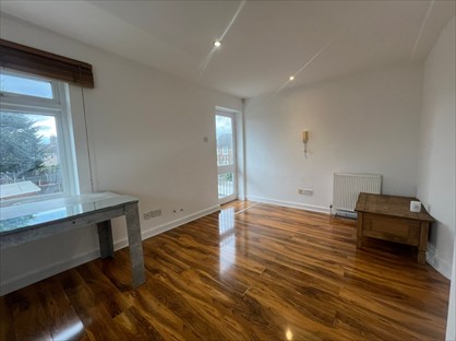 1 Bed Maisonette, Cannon Hill Lane, SW20