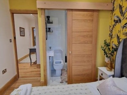 2 Bed Flat, Neal Street, WC2H
