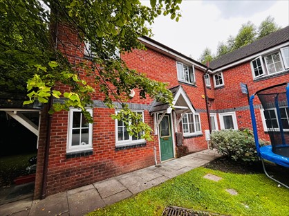 2 Bed Flat, Bankwood Drive, M9