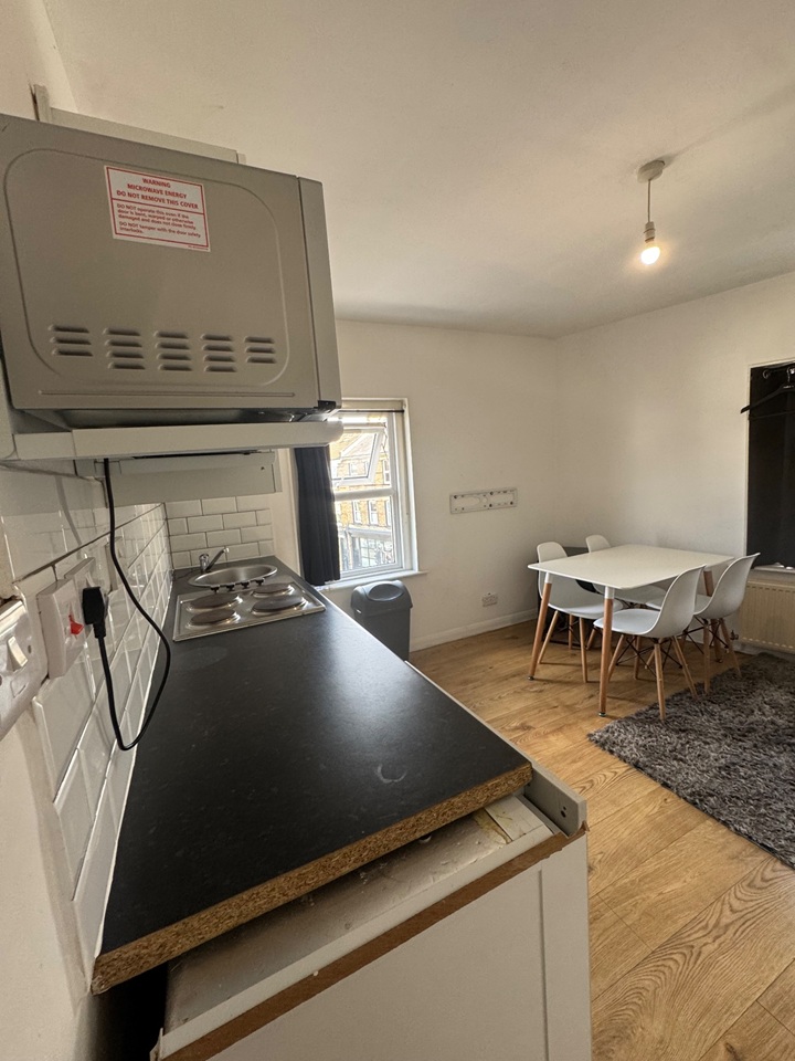London - 1 Bed Flat, Elder Road, SE27 - To Rent Now for £1,100.00 p/m