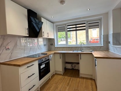 3 Bed Semi-Detached House, School Terrace, DN12