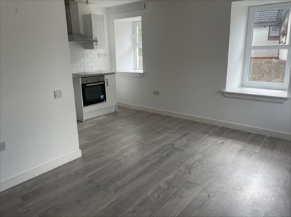 2 Bed Flat, Alma Place, PH7