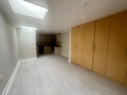 2 Bed Bungalow, Long Lane, RM16
