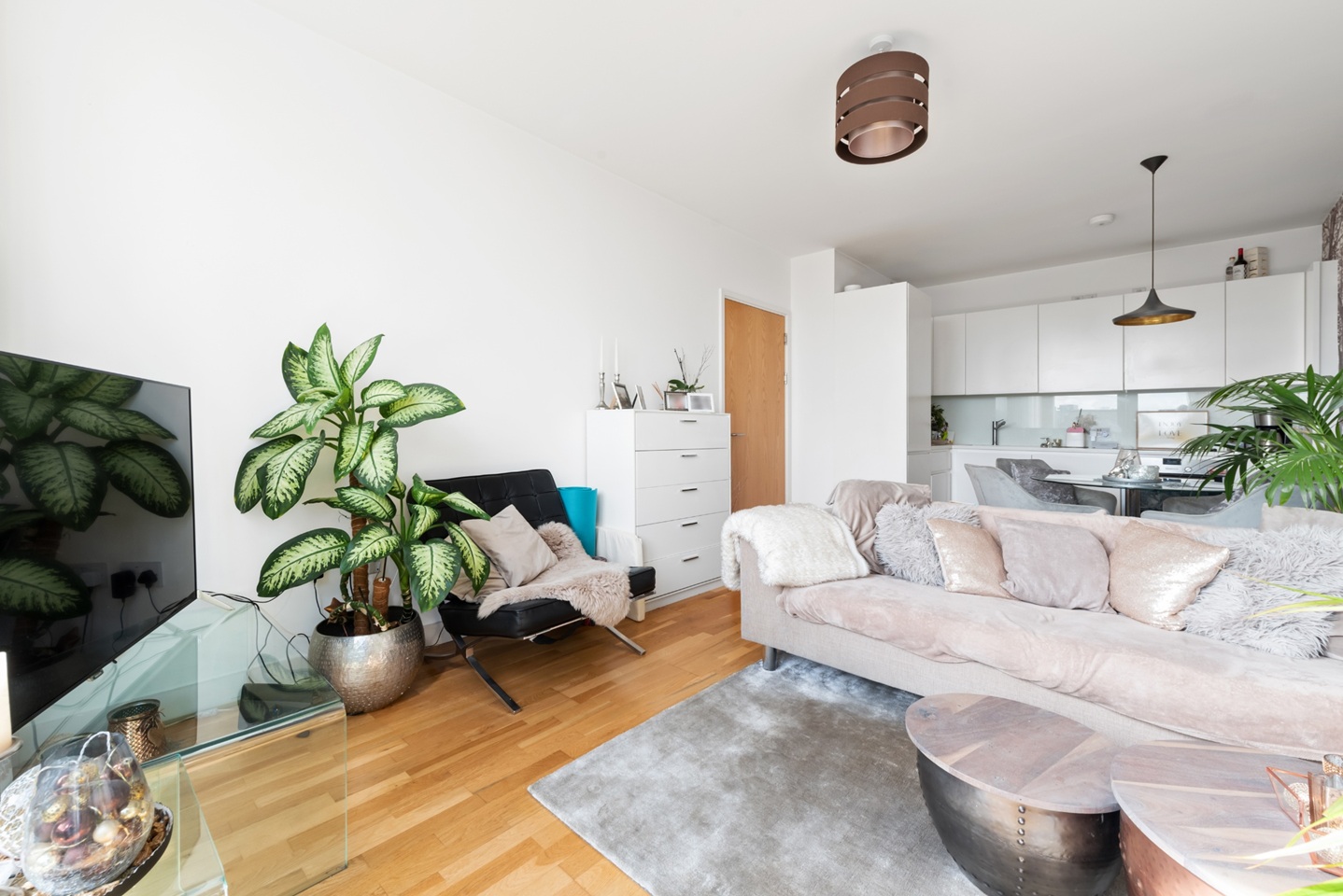 2 Bed Flat, Amelia St, SE17 photo 3