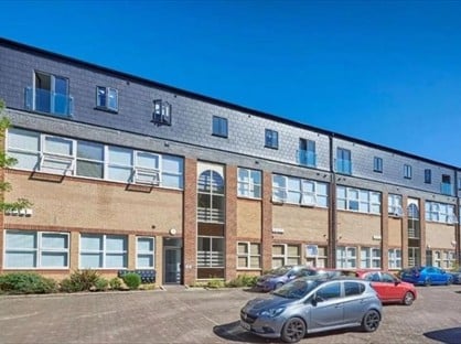 1 Bed Flat, Woodland Court, AL3