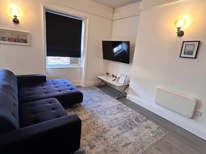 3 Bed Flat, St. Johns North, WF1