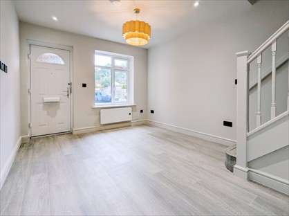 2 Bed Semi-Detached House, Springfield Place, KT3