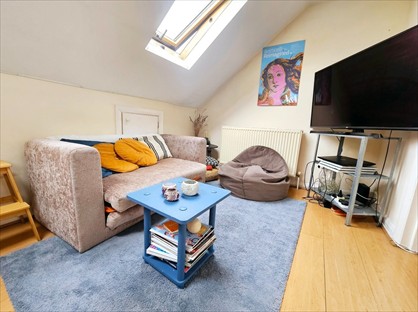 1 Bed Flat, Laitwood Road, SW12