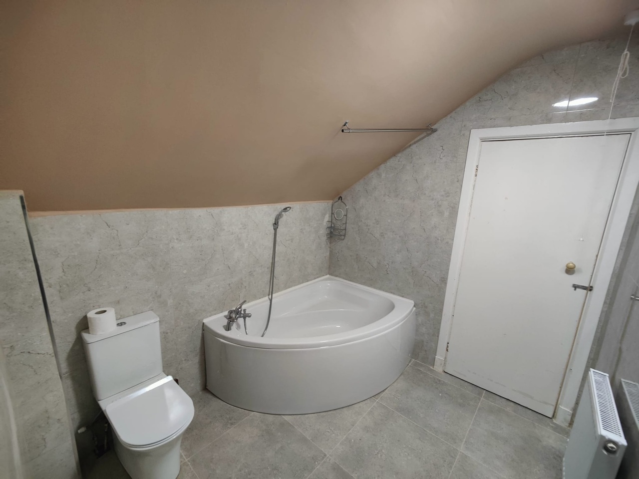 Additional image 12 of 3 Bed Semi-Detached House, Humberstone Lane, LE4, N1 7GU