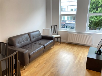 2 Bed Flat, Very Near Ealing Common Area, W5