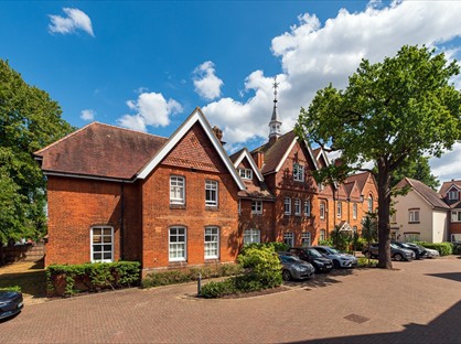 1 Bed Flat, Saxoncroft House, SW16