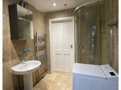 Studio Flat, Beresford Road, E17