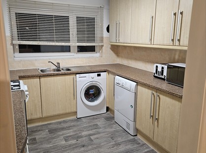 2 Bed Flat, Scarfe Way, CO4