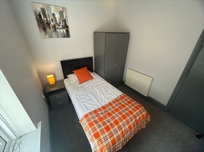 Room in a Shared House, Grimsby Road, DN35