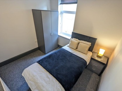 Room in a Shared House, Grimsby Road, DN35